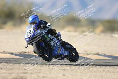 media/Dec-07-2025-CVMA (Sun) [[3e7d2de5dc]]/Race 12- Formula 40 MW and LW/